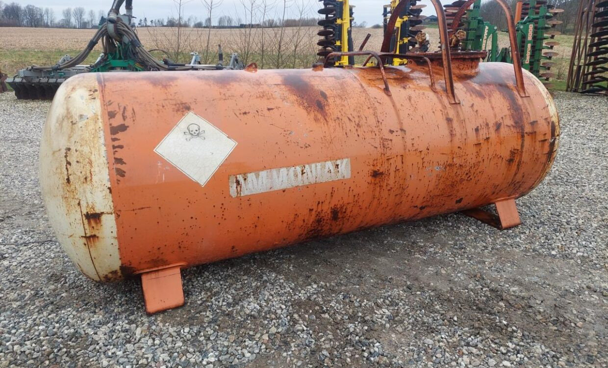 Agrodan Ammoniaktank 2000 kg - Opslagtank: afbeelding 1 Agrodan Ammoniaktank 2000 kg - Opslagtank: afbeelding 1