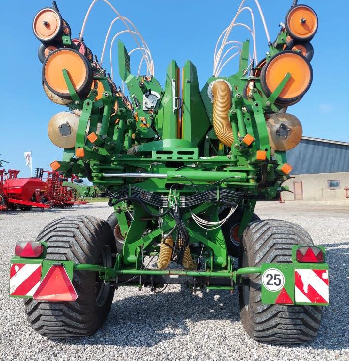 Amazone EDX 9000-T - 12 rækket - Precisiezaaimachine: afbeelding 2 Amazone EDX 9000-T - 12 rækket - Precisiezaaimachine: afbeelding 2