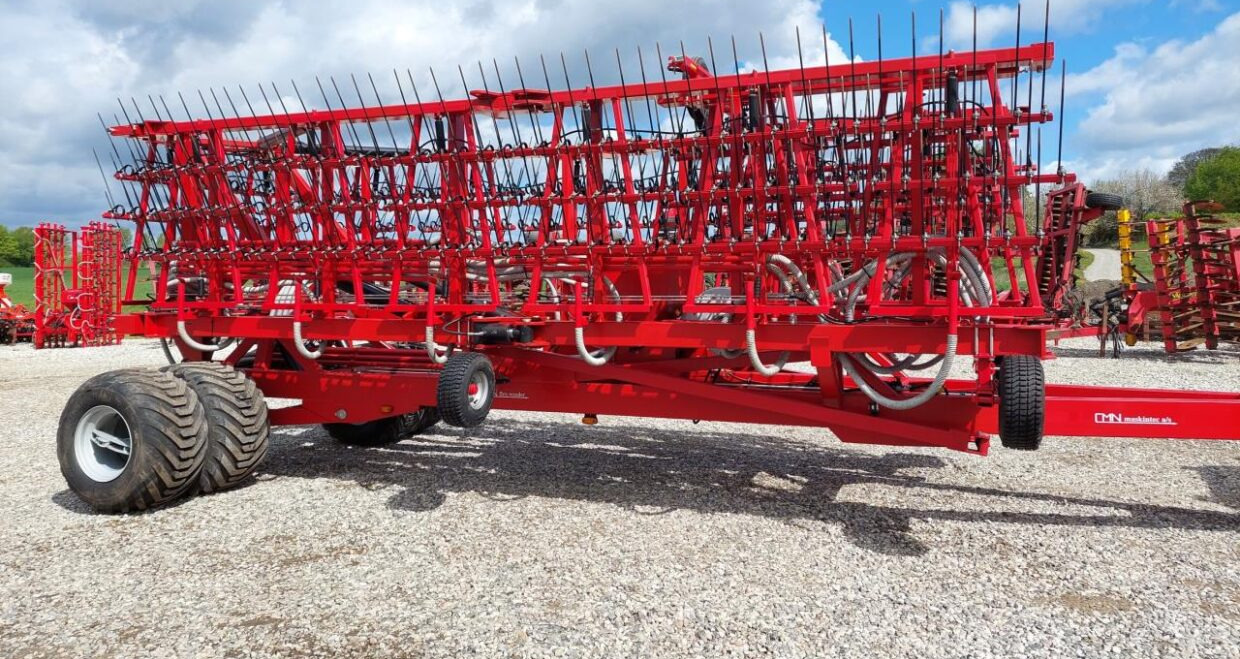 CMN Flex-Weeder 18m med frøudstyr - Eg: afbeelding 1 CMN Flex-Weeder 18m med frøudstyr - Eg: afbeelding 1