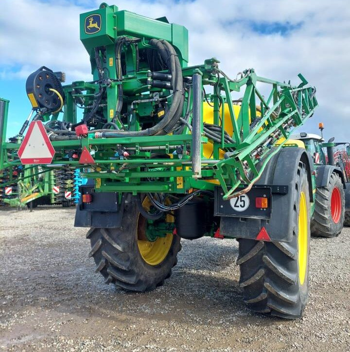 John Deere R962i - 28m - Getrokken veldspuit: afbeelding 4 John Deere R962i - 28m - Getrokken veldspuit: afbeelding 4