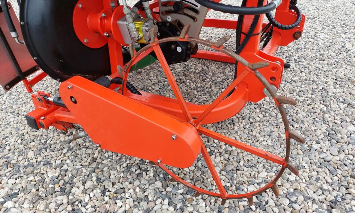 Thyregod TRV 12 med frø-/gødning-udstyr - Landbouwmachine: afbeelding 5 Thyregod TRV 12 med frø-/gødning-udstyr - Landbouwmachine: afbeelding 5