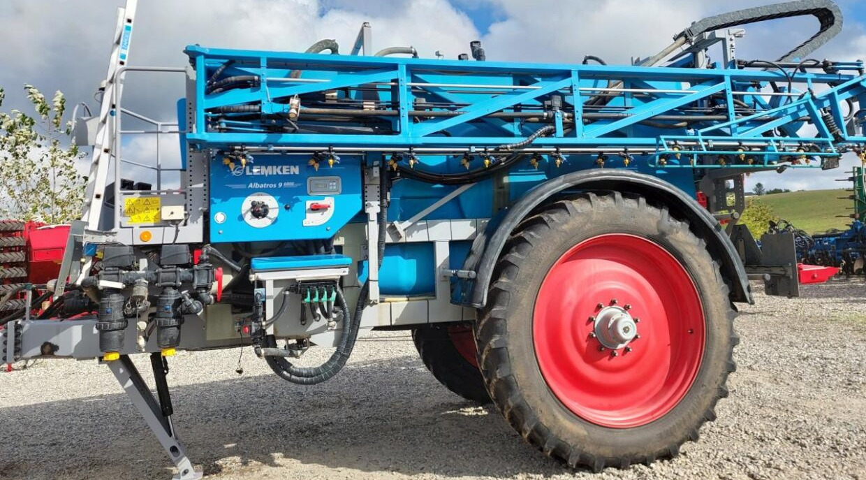 Lemken ALBATROS 9 6000 L med GPS - Getrokken veldspuit: afbeelding 1 Lemken ALBATROS 9 6000 L med GPS - Getrokken veldspuit: afbeelding 1