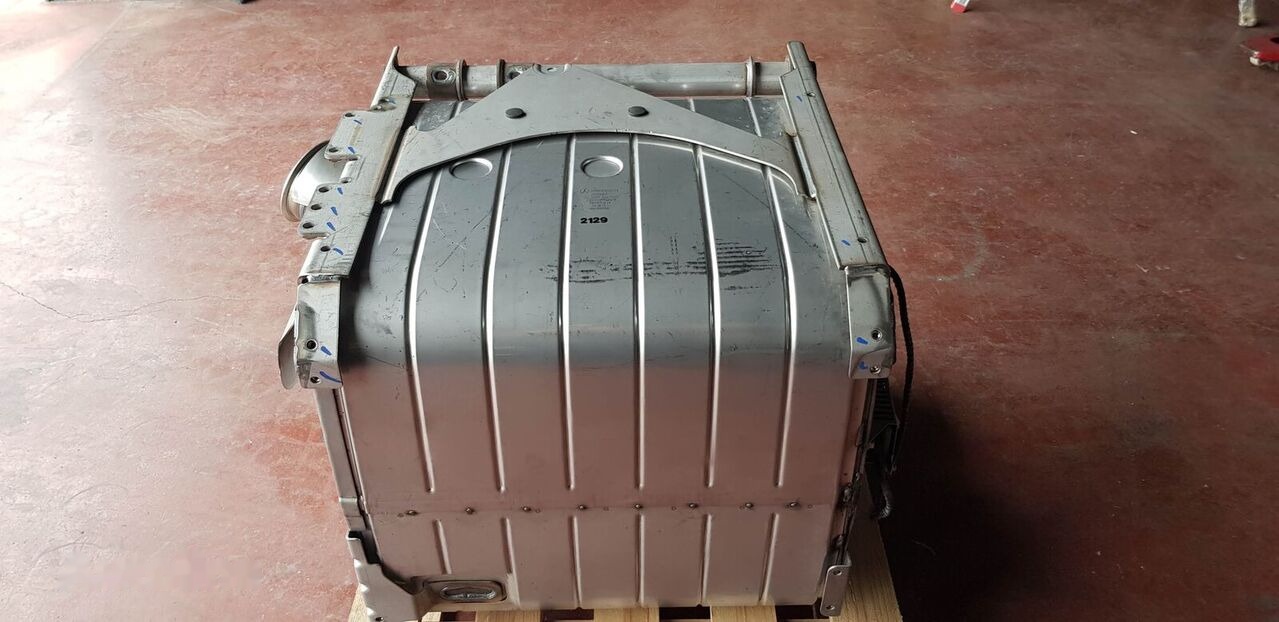 Eberspächer SC 2031 SH 5004   Mercedes-Benz ACTROS MB2 - Katalysator voor Vrachtwagen: afbeelding 2 Eberspächer SC 2031 SH 5004   Mercedes-Benz ACTROS MB2 - Katalysator voor Vrachtwagen: afbeelding 2