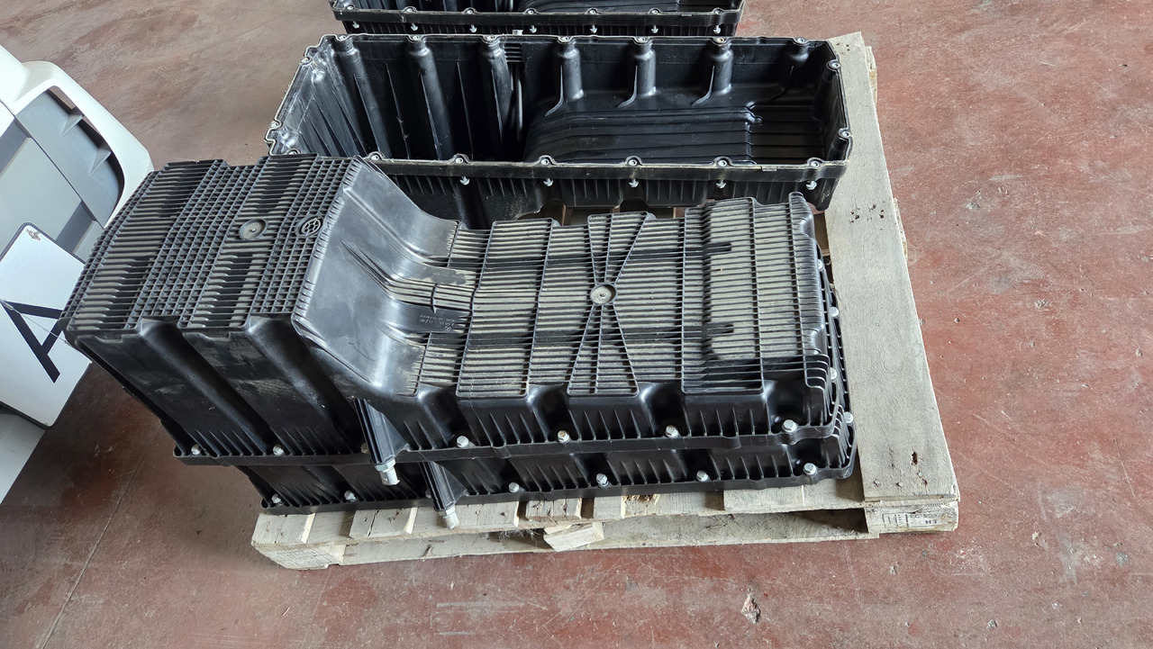 MERCEDES-BENZ ACTROS MP4  A4700105513 - Carterpan: afbeelding 2 MERCEDES-BENZ ACTROS MP4  A4700105513 - Carterpan: afbeelding 2