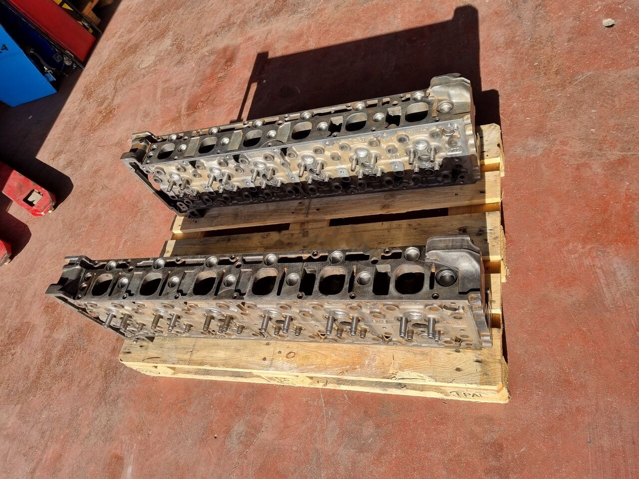 Mercedes-Benz ACTROS EURO 6 Mercedes-Benz ACTROS MP4 EURO 6 - Cilinderkop voor Vrachtwagen: afbeelding 3 Mercedes-Benz ACTROS EURO 6 Mercedes-Benz ACTROS MP4 EURO 6 - Cilinderkop voor Vrachtwagen: afbeelding 3