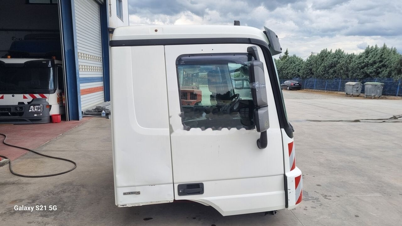 Mercedes-Benz CAB MERCEDES ACTROS MP 3 MEDIUM Mercedes-Benz ACTROS MP3 - Cabine voor Vrachtwagen: afbeelding 2 Mercedes-Benz CAB MERCEDES ACTROS MP 3 MEDIUM Mercedes-Benz ACTROS MP3 - Cabine voor Vrachtwagen: afbeelding 2