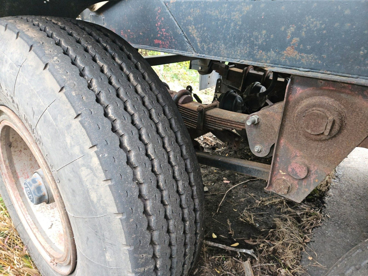 Kässbohrer Silo Güllefaß 33m³ Blattfederung - Bulkoplegger: afbeelding 5 Kässbohrer Silo Güllefaß 33m³ Blattfederung - Bulkoplegger: afbeelding 5