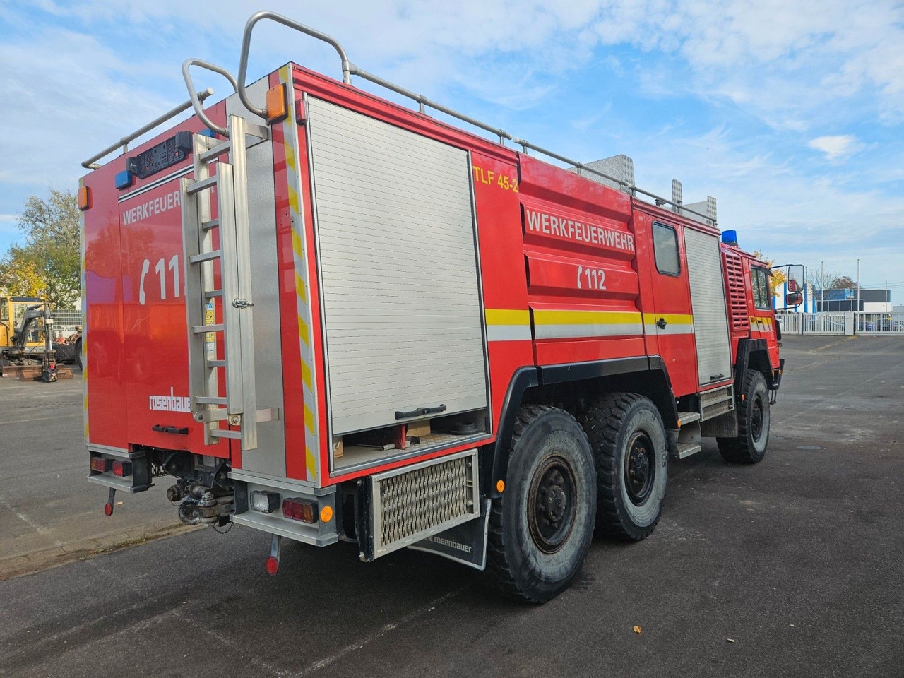 MAN KAT 6x6 Tanklöschfahrzeug - Tankwagen: afbeelding 3 MAN KAT 6x6 Tanklöschfahrzeug - Tankwagen: afbeelding 3