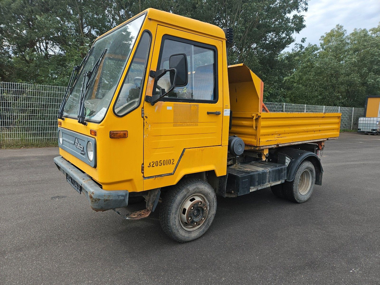 Multicar M26 Dreiseitenkipper 4x4 - Kipper bestelwagen: afbeelding 1 Multicar M26 Dreiseitenkipper 4x4 - Kipper bestelwagen: afbeelding 1