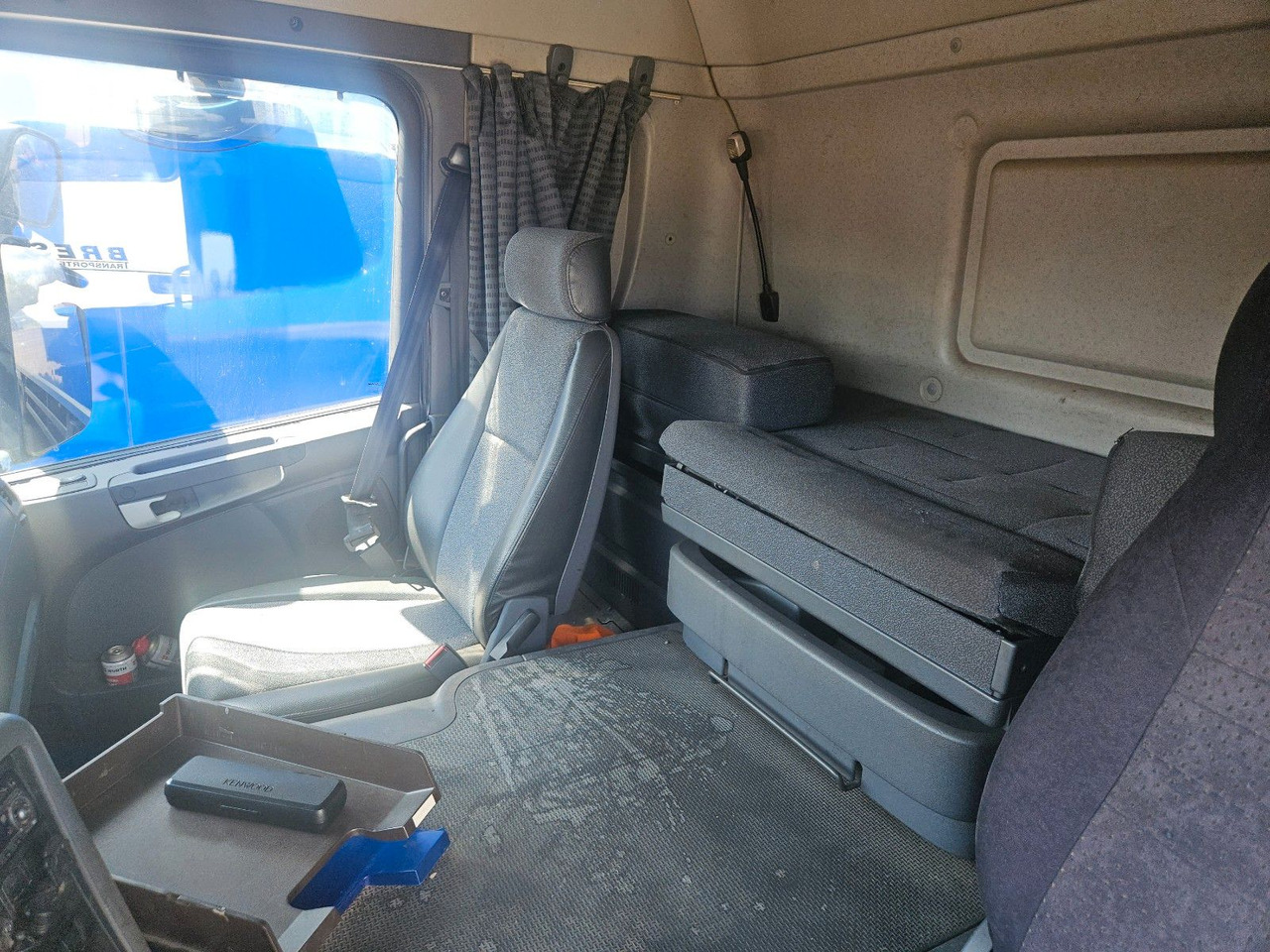 Scania P340 6x6 Pritsche Schaltgetriebe Blatt/Blatt - Vrachtwagen met open laadbak: afbeelding 5 Scania P340 6x6 Pritsche Schaltgetriebe Blatt/Blatt - Vrachtwagen met open laadbak: afbeelding 5
