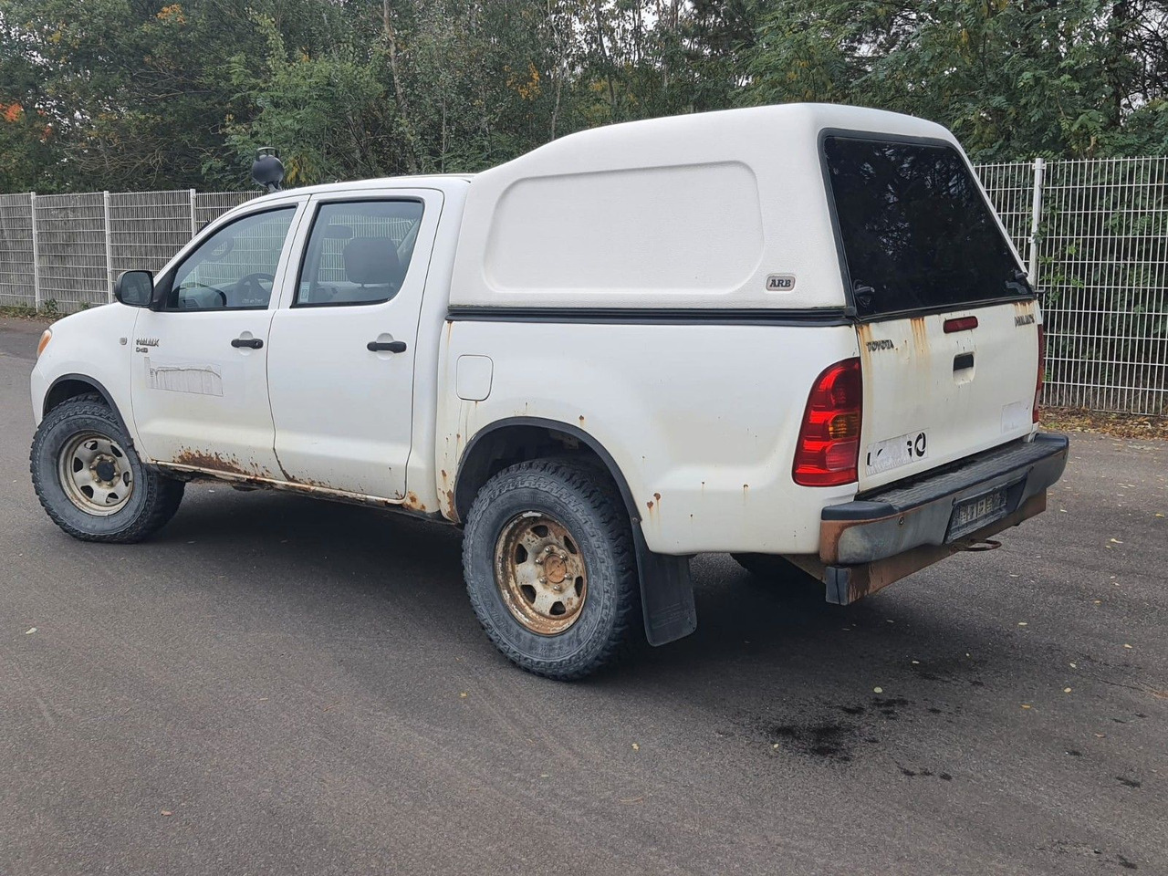 Toyota Hilux Double Cab 4x4 - SUV: afbeelding 3 Toyota Hilux Double Cab 4x4 - SUV: afbeelding 3