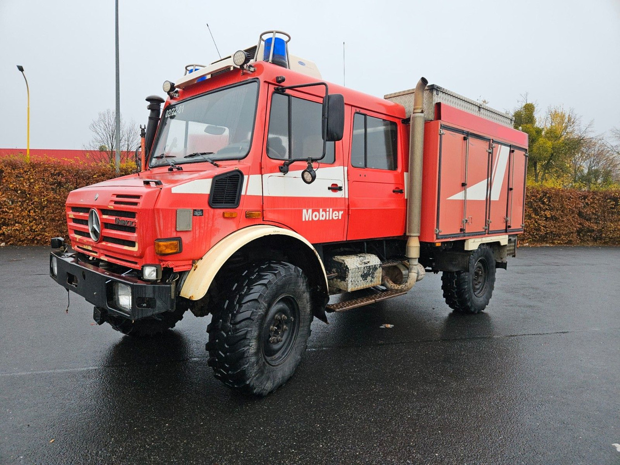 Unimog U4000 4x4 DOKA Tanklöschfahrzeug Feuerwehr - Tankwagen: afbeelding 2 Unimog U4000 4x4 DOKA Tanklöschfahrzeug Feuerwehr - Tankwagen: afbeelding 2