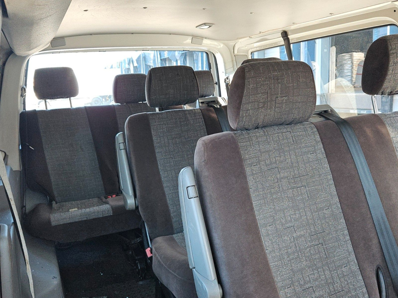 Volkswagen T5 9 Sitzer lang - Personenvervoer: afbeelding 5 Volkswagen T5 9 Sitzer lang - Personenvervoer: afbeelding 5