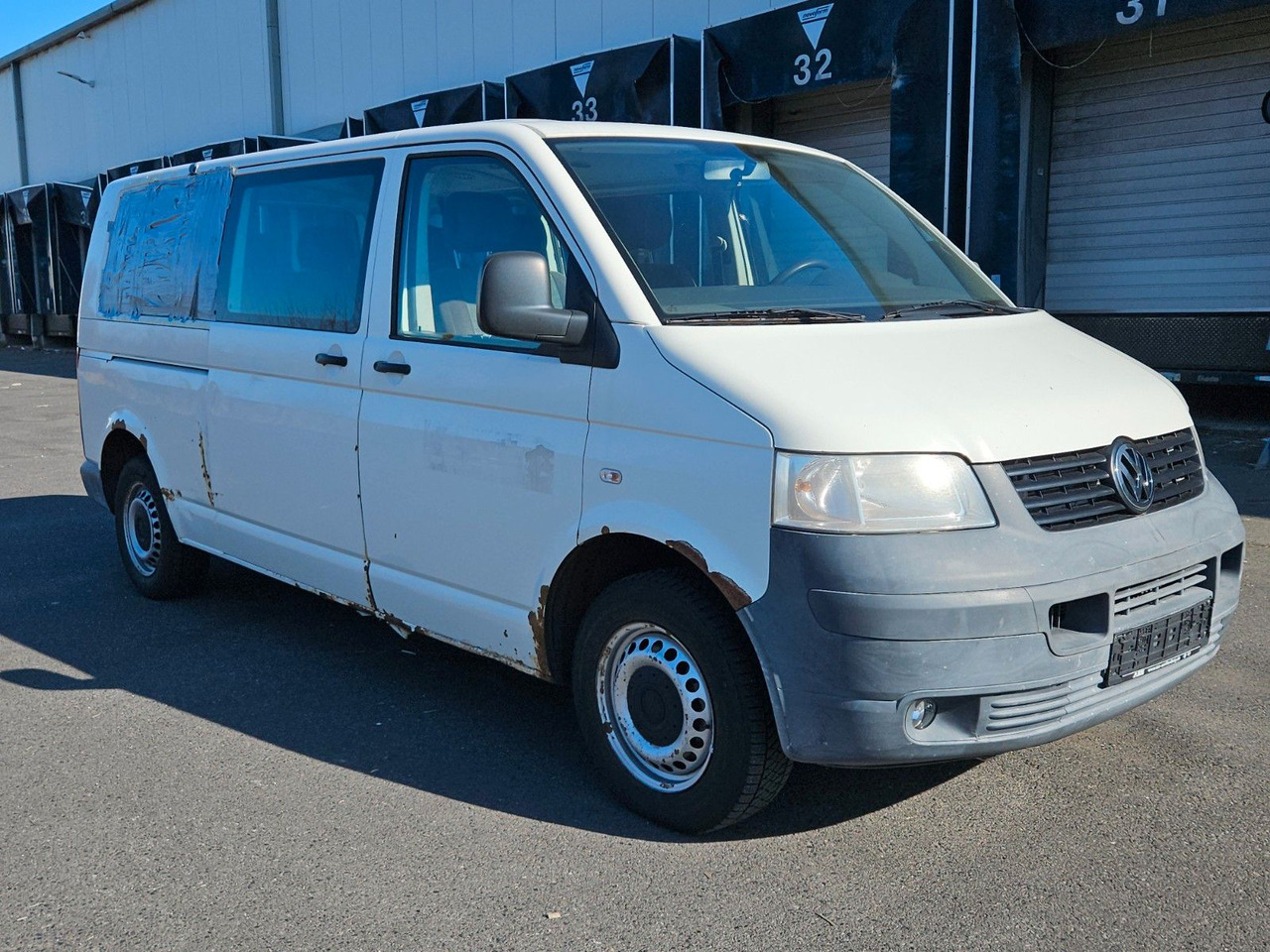 Volkswagen T5 9 Sitzer lang - Personenvervoer: afbeelding 4 Volkswagen T5 9 Sitzer lang - Personenvervoer: afbeelding 4