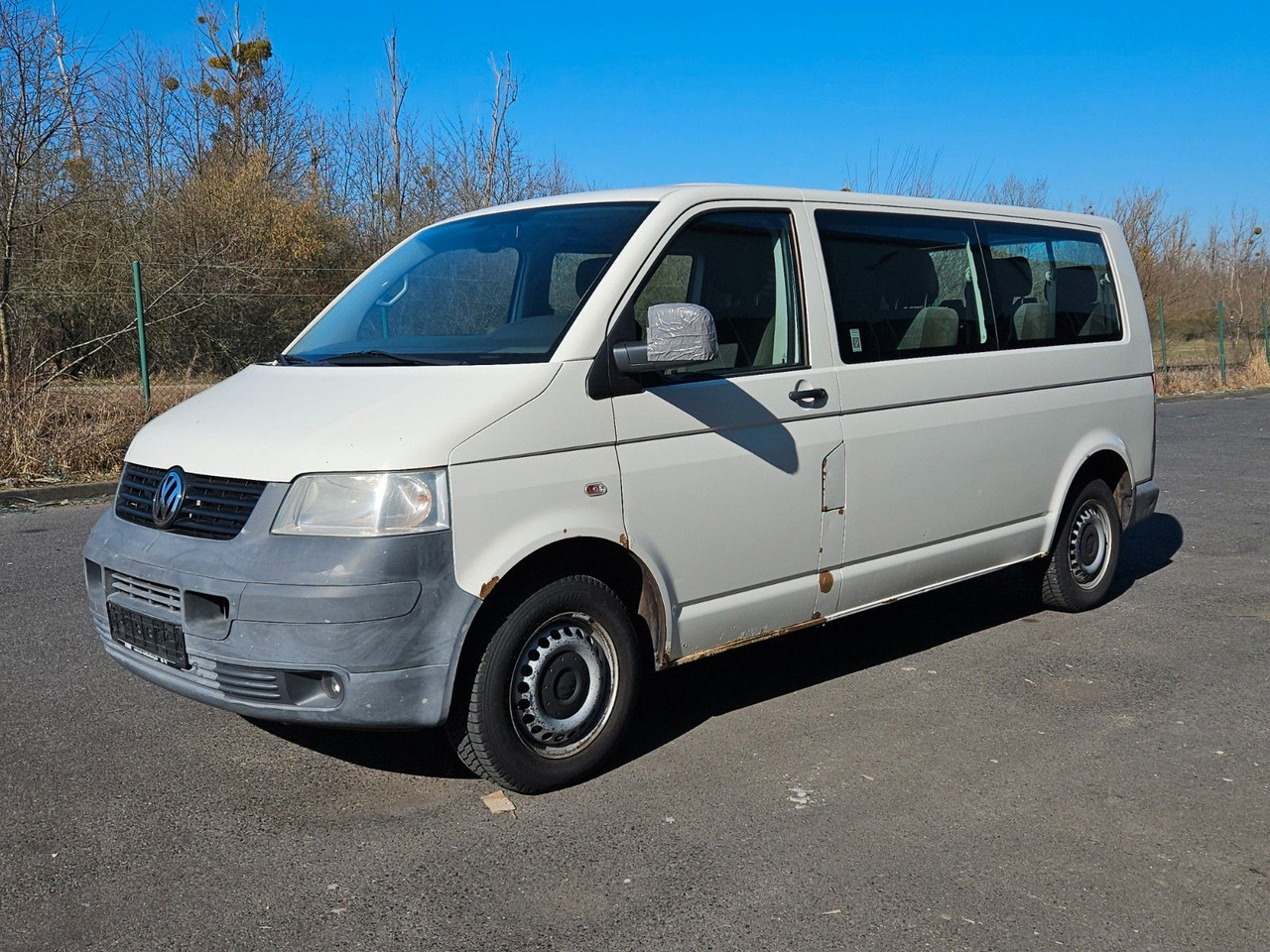 Volkswagen T5 9 Sitzer lang - Personenvervoer: afbeelding 1 Volkswagen T5 9 Sitzer lang - Personenvervoer: afbeelding 1