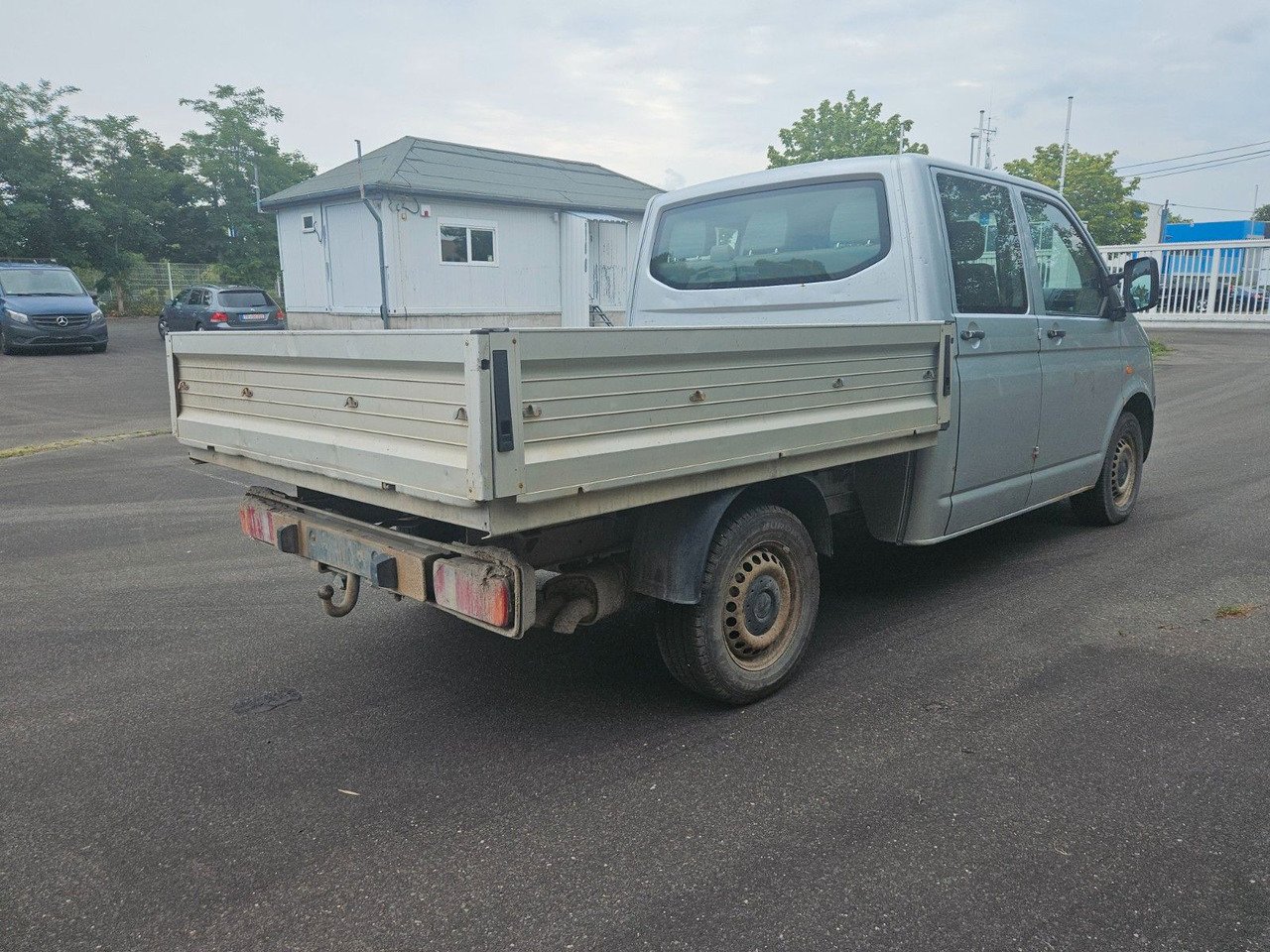 Volkswagen T5 DOKA Pritsche ALLRAD - Bestelwagen open laadbak: afbeelding 2 Volkswagen T5 DOKA Pritsche ALLRAD - Bestelwagen open laadbak: afbeelding 2