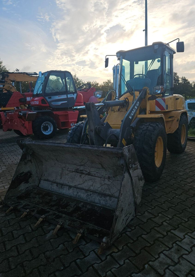 Volvo L30G Radlader mit Klappschaufel - Wiellader: afbeelding 4 Volvo L30G Radlader mit Klappschaufel - Wiellader: afbeelding 4