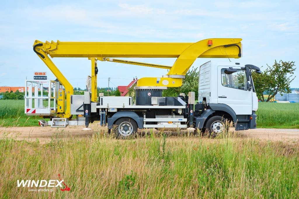 Palfinger P 300 KS - Vrachtwagen hoogwerker: afbeelding 2 Palfinger P 300 KS - Vrachtwagen hoogwerker: afbeelding 2