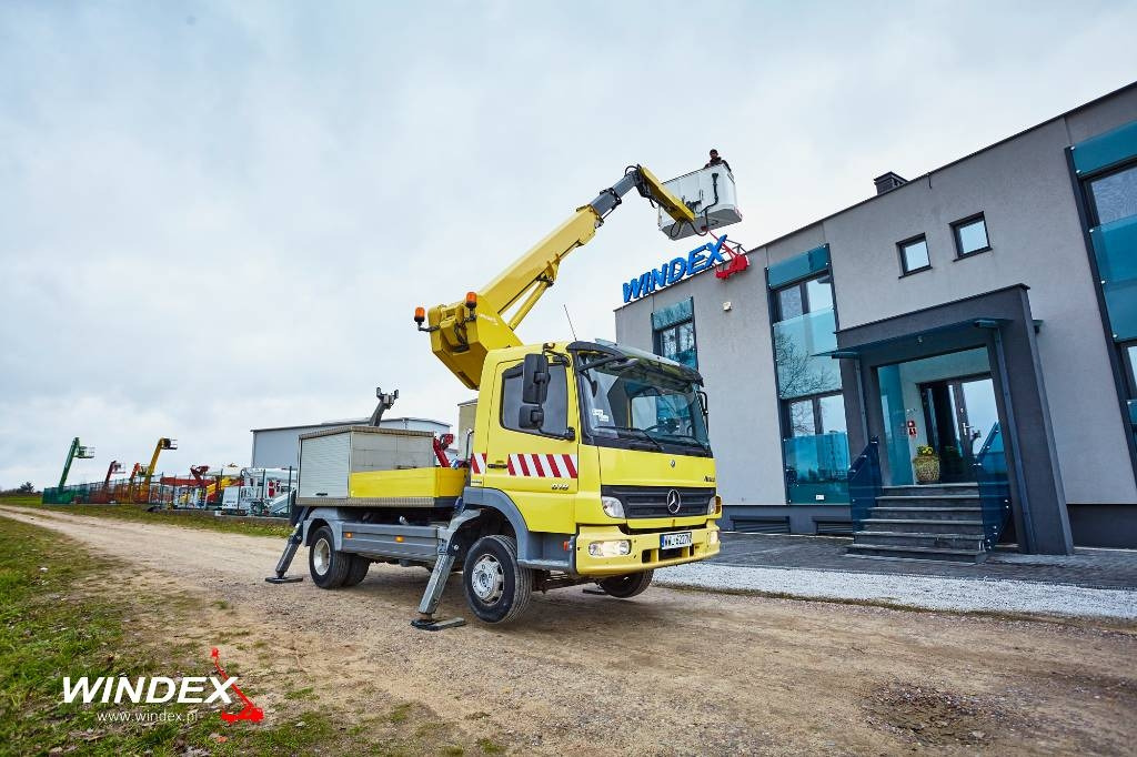 VERSALIFT VT 51 NF - Vrachtwagen hoogwerker: afbeelding 1 VERSALIFT VT 51 NF - Vrachtwagen hoogwerker: afbeelding 1