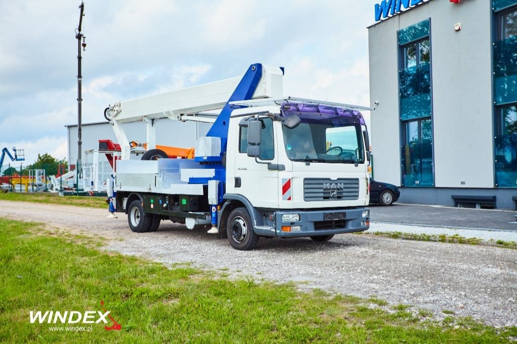 Wumag WT 300 - Vrachtwagen hoogwerker: afbeelding 2 Wumag WT 300 - Vrachtwagen hoogwerker: afbeelding 2