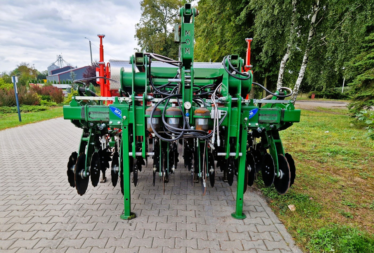 MASCHIO GASPARDO + Moretto MOM MAGA 6R + Strip Hawk - Precisiezaaimachine: afbeelding 2 MASCHIO GASPARDO + Moretto MOM MAGA 6R + Strip Hawk - Precisiezaaimachine: afbeelding 2