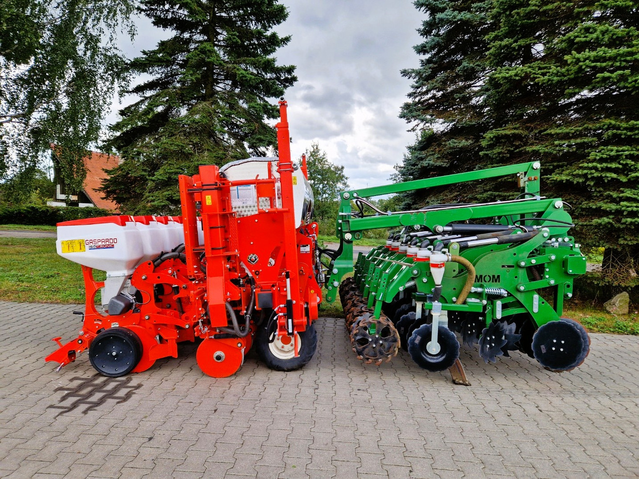 MASCHIO GASPARDO + Moretto MOM MAGA 6R + Strip Hawk - Precisiezaaimachine: afbeelding 1 MASCHIO GASPARDO + Moretto MOM MAGA 6R + Strip Hawk - Precisiezaaimachine: afbeelding 1