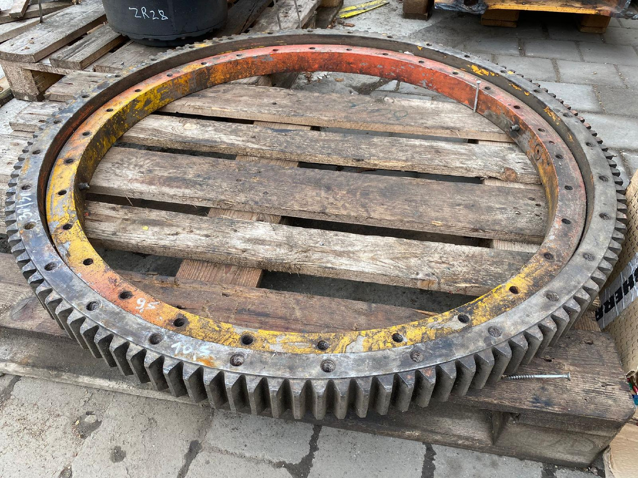 Atlas , O&K - Draaikrans voor Bouwmachine: afbeelding 1 Atlas , O&K - Draaikrans voor Bouwmachine: afbeelding 1