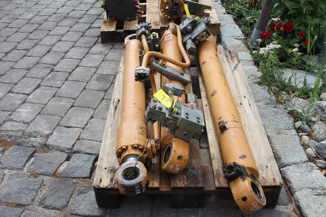 Case 788 LC - Hydraulische cilinder voor Bouwmachine: afbeelding 3 Case 788 LC - Hydraulische cilinder voor Bouwmachine: afbeelding 3