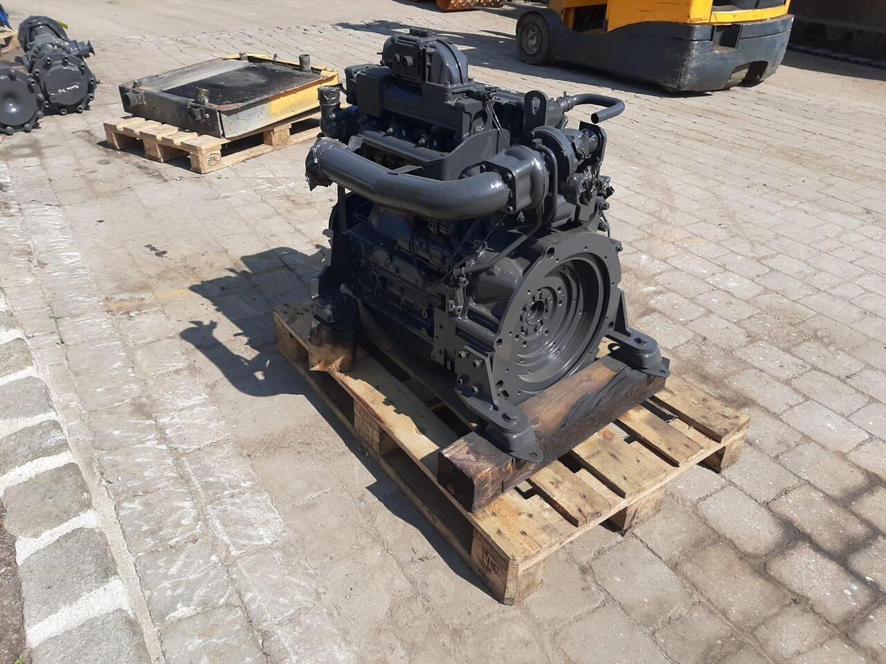 Deutz BF4M2012C aus Mecalac 714 - Motor voor Bouwmachine: afbeelding 4 Deutz BF4M2012C aus Mecalac 714 - Motor voor Bouwmachine: afbeelding 4