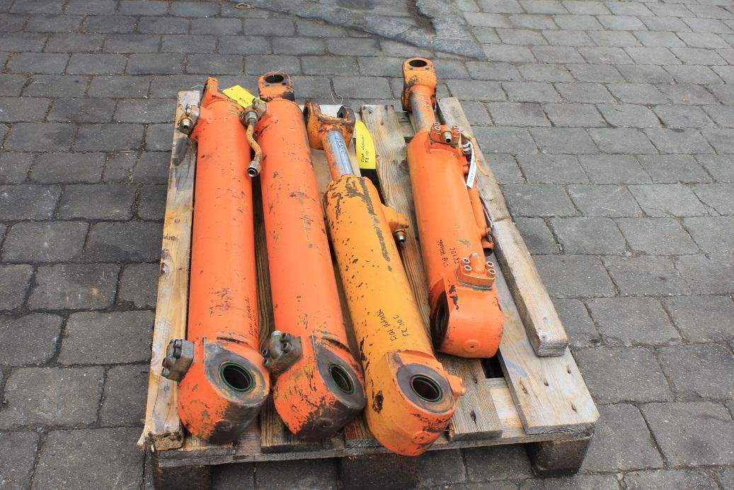 Fiat-Allis FR 10 - Hydraulische cilinder voor Bouwmachine: afbeelding 4 Fiat-Allis FR 10 - Hydraulische cilinder voor Bouwmachine: afbeelding 4