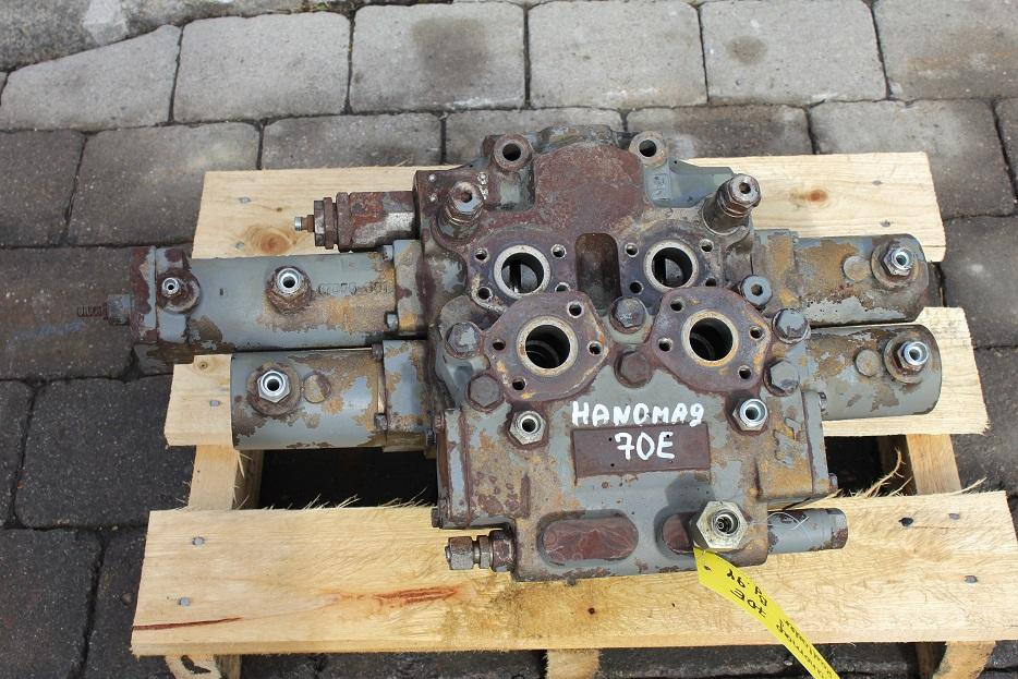 Hanomag 70E - Hydraulische klep voor Bouwmachine: afbeelding 1 Hanomag 70E - Hydraulische klep voor Bouwmachine: afbeelding 1
