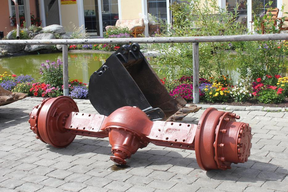 Hanomag B 8 - As en onderdelen voor Bouwmachine: afbeelding 1 Hanomag B 8 - As en onderdelen voor Bouwmachine: afbeelding 1