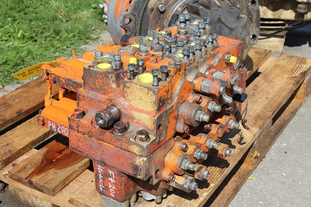 Hitachi FH 200-3 - Hydraulische klep voor Bouwmachine: afbeelding 4 Hitachi FH 200-3 - Hydraulische klep voor Bouwmachine: afbeelding 4