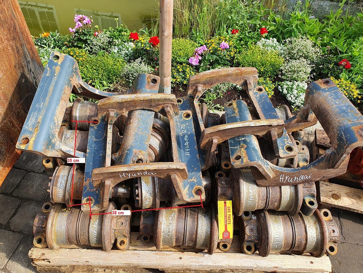 Hyundai Robex 220 LC 9A - Rijwerkonderdelen voor Graafmachine: afbeelding 1 Hyundai Robex 220 LC 9A - Rijwerkonderdelen voor Graafmachine: afbeelding 1