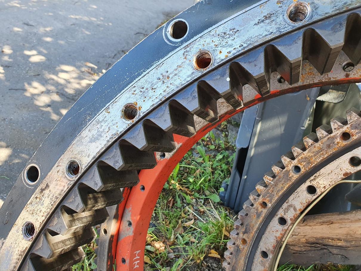 Hyundai Robex 220 LC 9A - Draaikrans voor Bouwmachine: afbeelding 4 Hyundai Robex 220 LC 9A - Draaikrans voor Bouwmachine: afbeelding 4