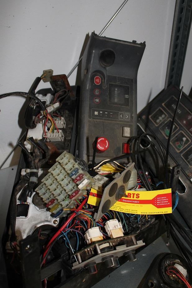 JCB 210 - Instrumentenpaneel voor Rupsgraafmachine: afbeelding 4 JCB 210 - Instrumentenpaneel voor Rupsgraafmachine: afbeelding 4