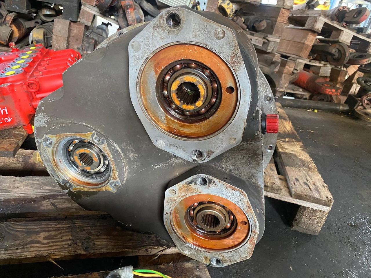 Kässbohrer PB 240D - Hydraulica voor Gemeentelijke machine/ Speciaal: afbeelding 4 Kässbohrer PB 240D - Hydraulica voor Gemeentelijke machine/ Speciaal: afbeelding 4