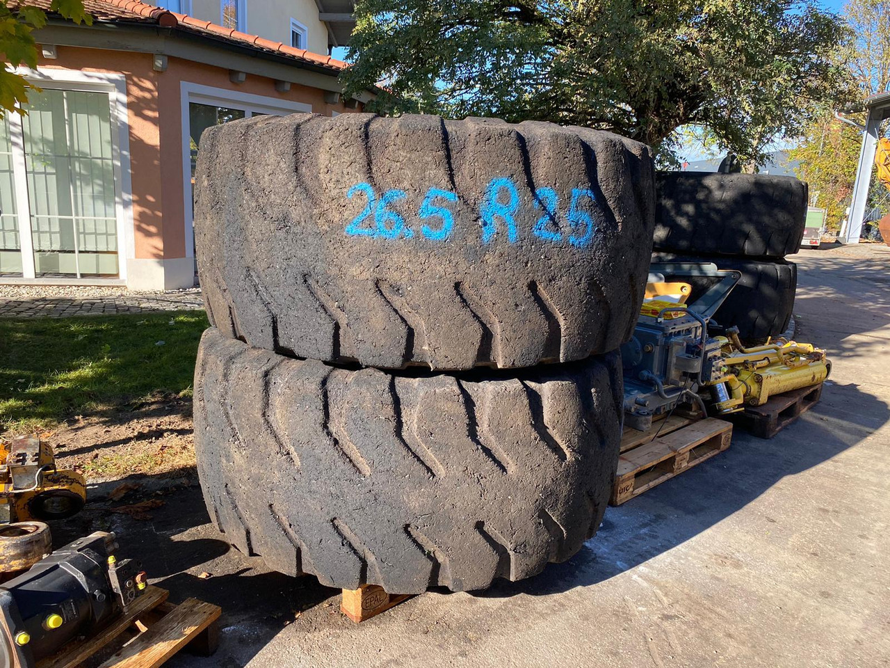 Liebherr 26,5R25 aus L564 - Band voor Bouwmachine: afbeelding 1 Liebherr 26,5R25 aus L564 - Band voor Bouwmachine: afbeelding 1