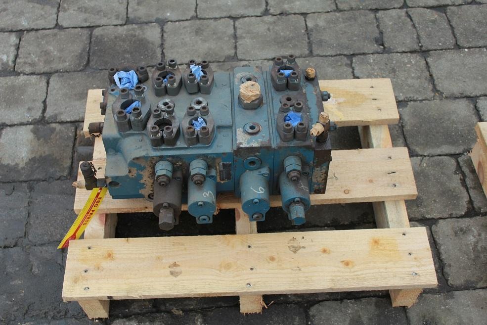 Liebherr 574 - Hydraulische klep voor Bouwmachine: afbeelding 1 Liebherr 574 - Hydraulische klep voor Bouwmachine: afbeelding 1