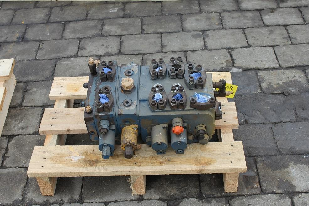 Liebherr 574 - Hydraulische klep voor Bouwmachine: afbeelding 4 Liebherr 574 - Hydraulische klep voor Bouwmachine: afbeelding 4