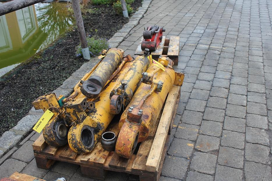 Liebherr L551 - Hydraulische cilinder voor Bouwmachine: afbeelding 4 Liebherr L551 - Hydraulische cilinder voor Bouwmachine: afbeelding 4