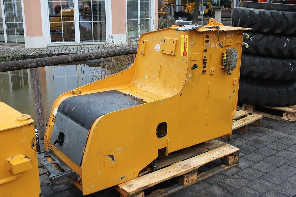 Liebherr R 914 C - Hydrauliektank voor Rupsgraafmachine: afbeelding 4 Liebherr R 914 C - Hydrauliektank voor Rupsgraafmachine: afbeelding 4