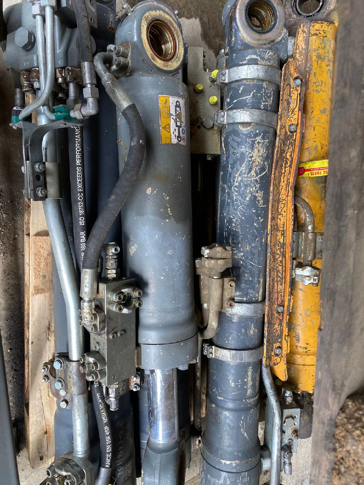 Liebherr R 924 C - Hydraulische cilinder voor Bouwmachine: afbeelding 2 Liebherr R 924 C - Hydraulische cilinder voor Bouwmachine: afbeelding 2
