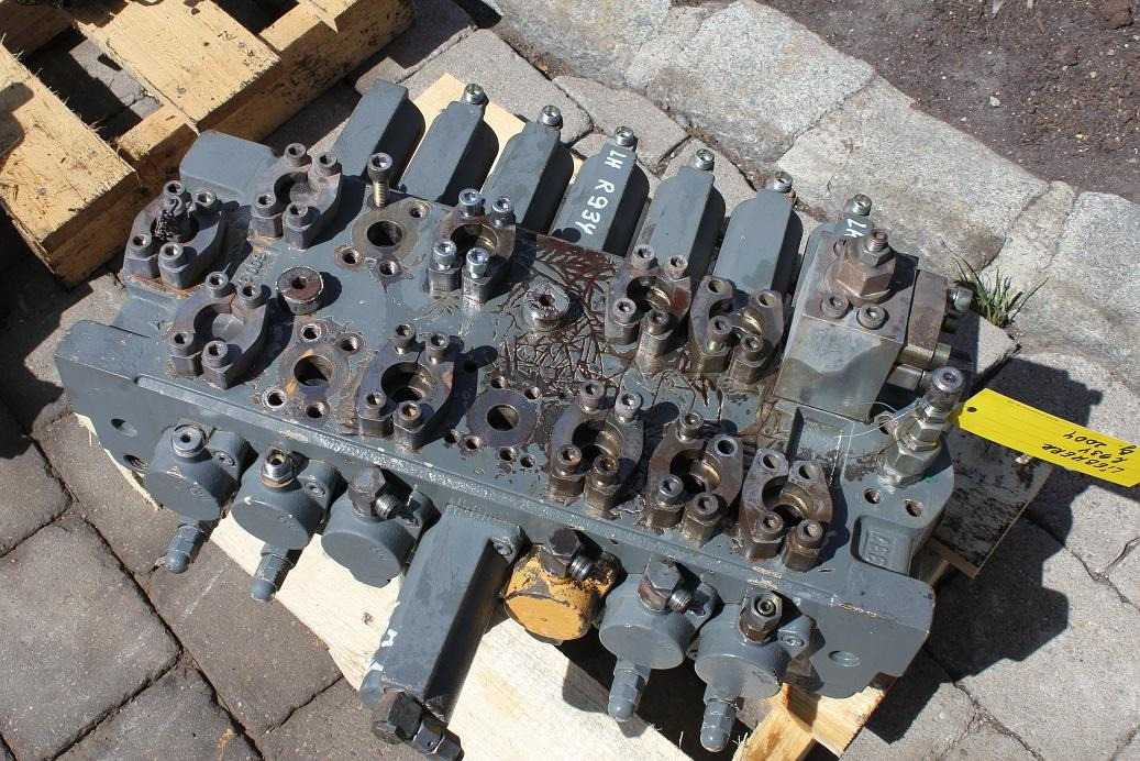Liebherr R 934 - Hydraulische klep voor Bouwmachine: afbeelding 1 Liebherr R 934 - Hydraulische klep voor Bouwmachine: afbeelding 1