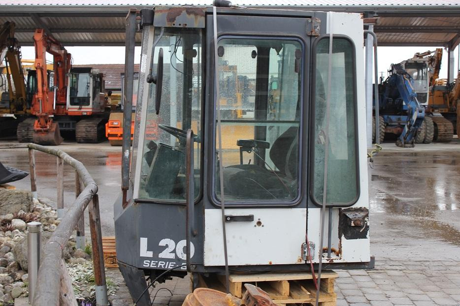 O&K L20 - Cabine voor Bouwmachine: afbeelding 1 O&K L20 - Cabine voor Bouwmachine: afbeelding 1