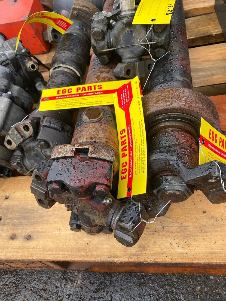 O&K L20 - Cardanas voor Bouwmachine: afbeelding 2 O&K L20 - Cardanas voor Bouwmachine: afbeelding 2