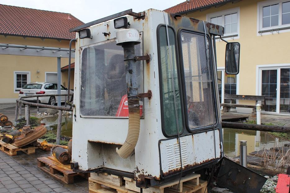 O&K L20 - Cabine voor Bouwmachine: afbeelding 2 O&K L20 - Cabine voor Bouwmachine: afbeelding 2