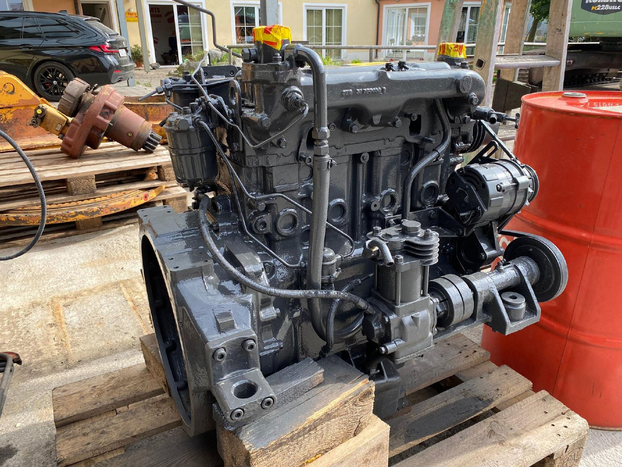 Perkins LF 4.248 aus Hanomag 33C - Motor voor Bouwmachine: afbeelding 2 Perkins LF 4.248 aus Hanomag 33C - Motor voor Bouwmachine: afbeelding 2