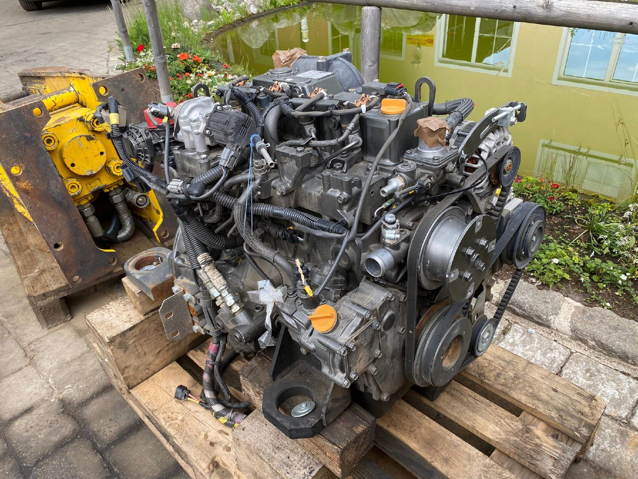 Yanmar Hitachi 4TNV 98C aus ZX 85 - Motor voor Bouwmachine: afbeelding 5 Yanmar Hitachi 4TNV 98C aus ZX 85 - Motor voor Bouwmachine: afbeelding 5