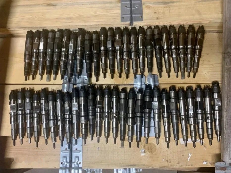 Bosch MAN TGX TGS Common Rail 0445120202 MAN TGX TGS 0445 120 202 różne numery Bosch original truck - Injector voor Vrachtwagen: afbeelding 1 Bosch MAN TGX TGS Common Rail 0445120202 MAN TGX TGS 0445 120 202 różne numery Bosch original truck - Injector voor Vrachtwagen: afbeelding 1